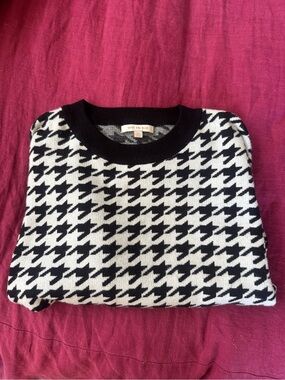Skies Are Blue Black and White Houndstooth Crewneck Sweater